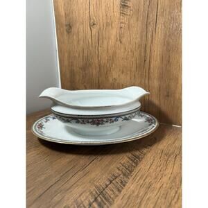 Noritake Chanlake Gravy Boat Vintage With Attached Underplate